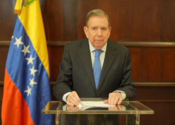 Edmundo González Urrutia llama a las Fuerzas Armadas a desconocer a Nicolás Maduro y promete asumir la presidencia de Venezuela