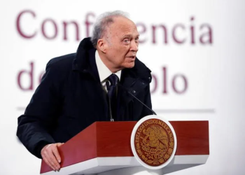 Conspiración detrás del flujo de armas a México, denuncia Gertz Manero