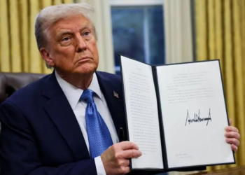 Trump anuncia aranceles del 25% a importaciones canadienses