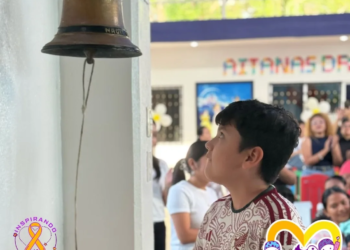 El sonido de la victoria: diez niños superan el cáncer y tocan la “campana de la esperanza”