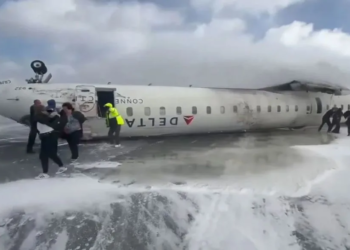 Avión se estrella al aterrizar en Toronto: 18 heridos y caos en Pearson