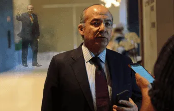 Calderón niega problemas con el alcohol