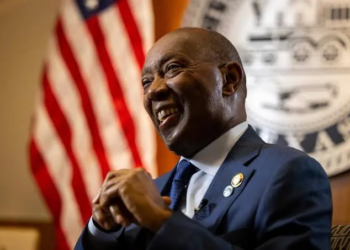 Muerte repentina del congresista Sylvester Turner a los 70 años