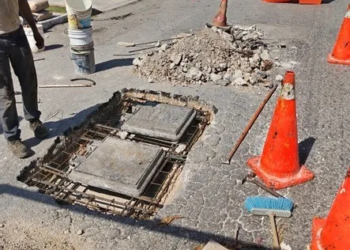 Gobierno de PDC reconstruye pozos para mejorar seguridad vial