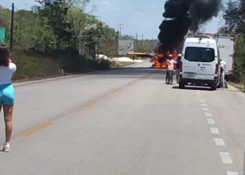 Avioneta aterriza de emergencia tras incendiarse en carretera Pisté-Valladolid
