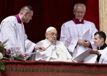 Papa Francisco manda bendición “Urbi et Orbi”