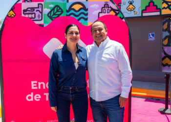 Inauguran primer Oxxo con Let’s playa