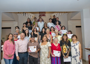 Inauguran exposición colectiva “Memorias de una Isla” con la participación de 31 artistas locales