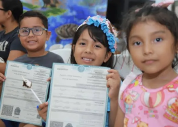 Isla Mujeres entrega actas de nacimiento
