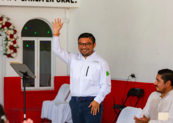 Estefanía Mercado inaugura canchas deportivas en el sindicato de  volqueteros Playa del Carmen