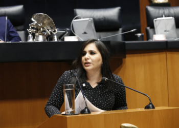 Mayuli Martínez acusa a la 4T de abandonar a las madres trabajadoras en México