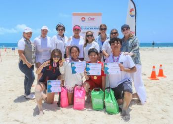 DIF de Cancún premia el arte que une a las familias en Playa Langosta