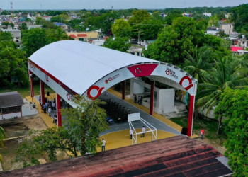 Histórica entrega de domo en primaria de Chetumal