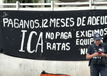 Trabajadores del Puente Nichupté protestan por 12 meses sin sueldo