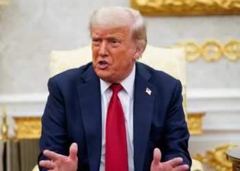 Trump amenaza a Rusia con arancel del 100% si no hay acuerdo con Ucrania