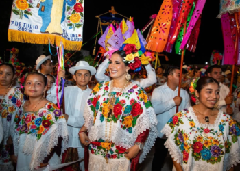 Tradición viva: miles celebran el cierre de la Feria del Carmen 2025 en Playa del Carmen
