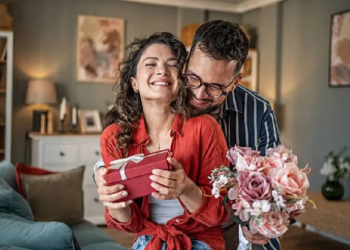 ¿Por qué se regalan flores el 1 de agosto? Conoce el origen del Día de la Novia y su significado