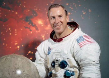 Fallece Jim Lovell, héroe del espacio y comandante de la misión Apolo 13