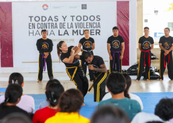Mujeres aprenden defensa personal para enfrentar la violencia