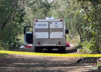 Localizan dos cuerpos en una camioneta en Chumpón; uno podría ser de un líder criminal