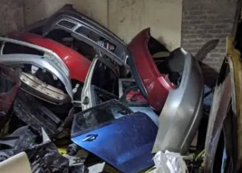 Aseguran dos toneladas de autopartes robadas en cateo en Nezahualcóyotl