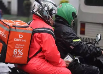 México rompe récord y da derechos completos a repartidores y choferes de apps