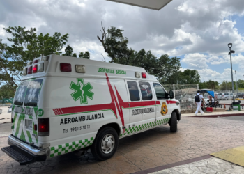 Ataque armado a metros de una primaria desata pánico entre niños y padres en Cancún