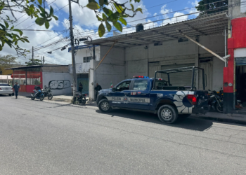 Persecución en calles de Cancún deja a un hombre detenido y aseguran moto robada