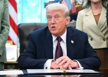 Trump demanda al New York Times por $15.000 millones: lo acusa de defender al Partido Demócrata