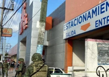 Asaltan Chedraui en la SM-61 de Cancún