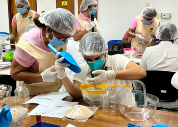 Capacita Voluntariado IMSS Quintana Roo a directivos en elaboración de prótesis