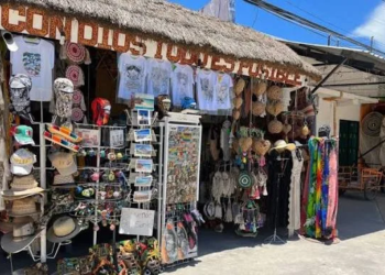 Cierre masivo de locales artesanales en Tulum por cambios en accesos al Parque del Jaguar
