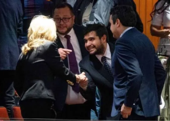 Tramitan amparo en favor de hijos de AMLO contra eventual orden de aprehensión