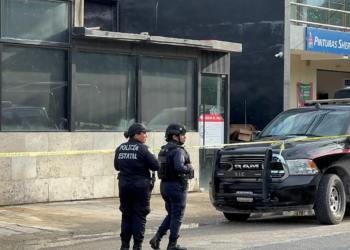 Delincuente se atrincheró por más de 4 horas en un bar de la avenida Cancún