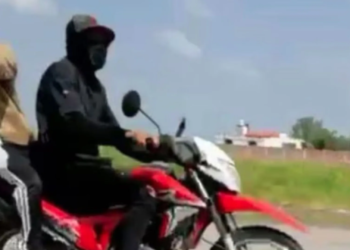 Balean a “Don Nico” quien denunciaba baches en transmisión en vivo