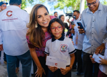 Mara Lezama refuerza apoyo educativo en Cozumel con inversión de 6.8 millones de pesos 2 Mara Lezama refuerza apoyo educativo en Cozumel con inversión de 6.8 millones de pesos