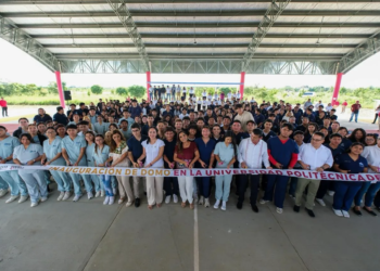 Inaugura Mara Lezama domo y canchas de usos múltiples en la Universidad Politécnica de Bacalar