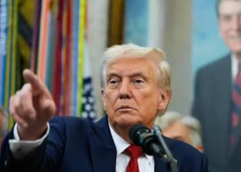 Trump advierte “destrucción completa” a Hamás si no cede control de Gaza