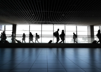 ASUR expande su imperio aeroportuario: compra 20 terminales por 936 MDD