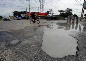 Quintana Roo arrastra 20 años de abandono carretero; SEOP propone duplicar presupuesto en 2026 para frenar el colapso vial