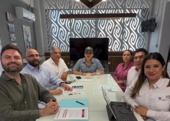 Un asiento para la voz local: Estefanía Mercado cede su lugar en FITUR a creador de contenido