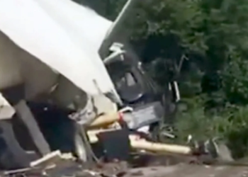 Accidente entre tráiler y autobús deja saldo blanco en Othón P Blanco