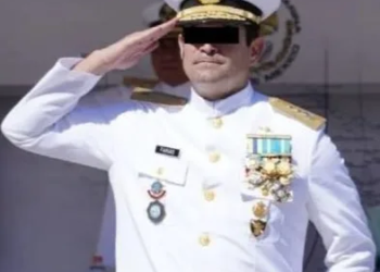 Vicealmirante Farías clama inocencia desde prisión y acusa manipulación judicial