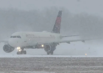 Caos aéreo histórico: tormenta invernal cancela más de 19,000 vuelos en Estados Unidos