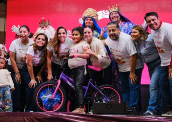 Con Tatiana y miles de risas, Cancún celebró el Día de Reyes en una fiesta masiva de gobierno estatal y municipal