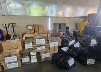 Decomisan casi 20 toneladas de cigarros ilegales en el AICM; golpe histórico al contrabando de tabaco