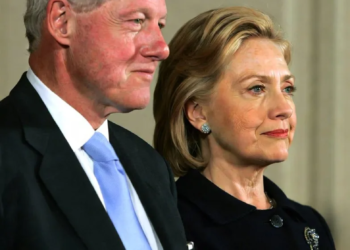 Bill y Hillary Clinton acuerdan testificar ante el Congreso de EE.UU. en investigación sobre Jeffrey Epstein