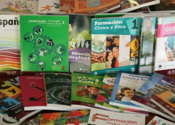 “Los libros de texto no van a cambiar”: Sheinbaum defende la continuidad de la Nueva Escuela Mexicana tras salida de Marx Arriaga