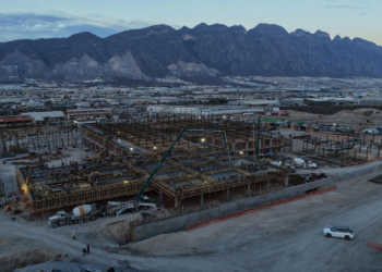 Hospital General Santa Catarina: Avanza obra de 533 camas supervisada por Sheinbaum en NL
