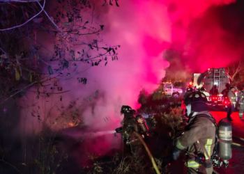 Choque en la carretera libre a Mérida termina en incendio a la altura del kilómetro 293